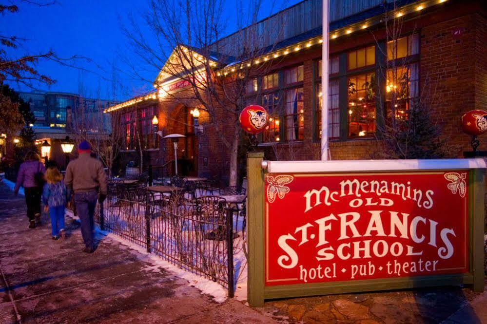Hotel Mcmenamins Old St. Francis School Bend Exterior foto